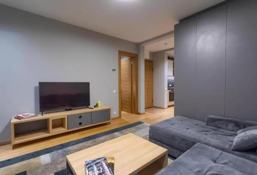 1 Bedroom Penthouse Apartment, Kalman Spa&gym