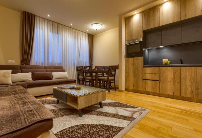 1 Bedroom Penthouse Apartment, Kalman Spa&gym