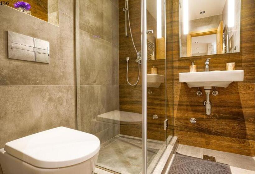 آپارتمان 1 خوابه با چشمانداز, Kalman Spa&gym