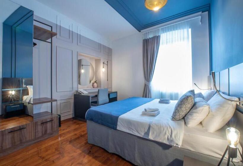 اتاق عادی, Kotor Nest