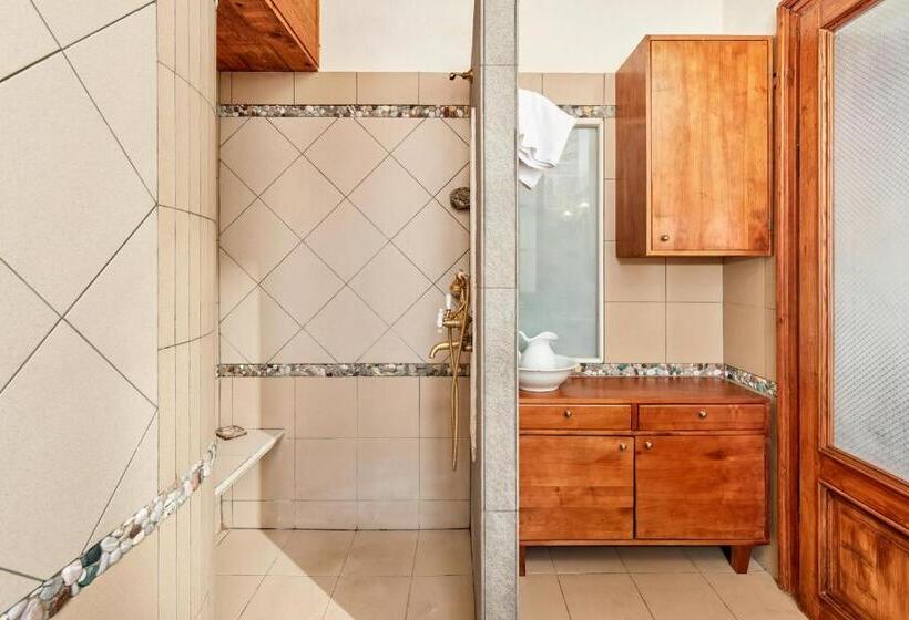 آپارتمان 3 خوابه, Kotor Nest