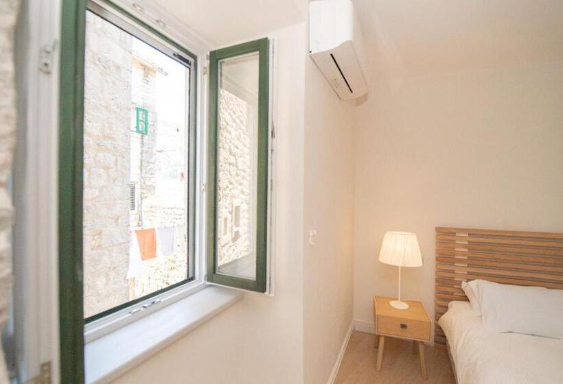 آپارتمان سوپریور 1 خوابه, Kotor Nest