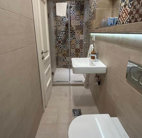 آپارتمان 1 خوابه با تراس, Kotor Nest