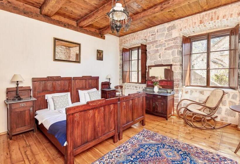 آپارتمان 3 خوابه, Kotor Nest