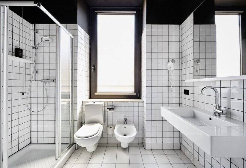 اتاق لوکس, Generator Rome