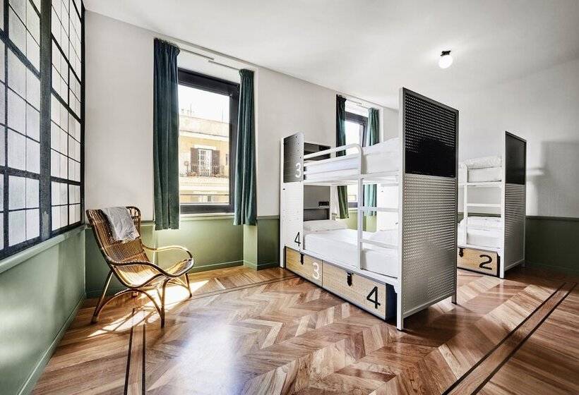 تختخواب در اتاق مشترک, Generator Rome