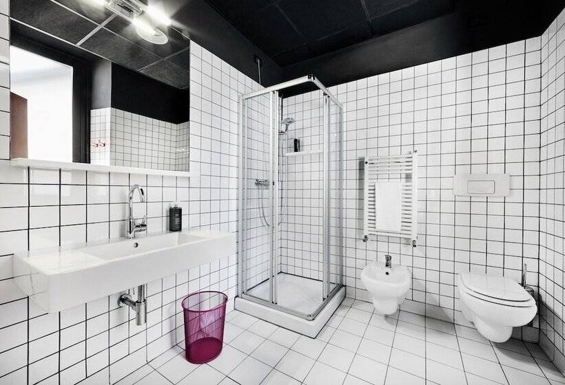 اتاق لوکس یک تخته, Generator Rome