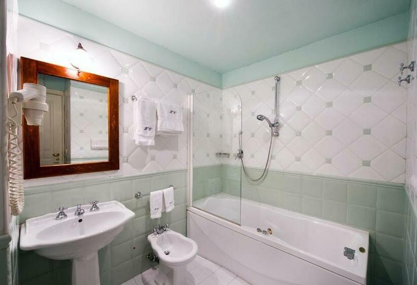 اتاق استاندارد سه نفره, Chiaja Hotel De Charme