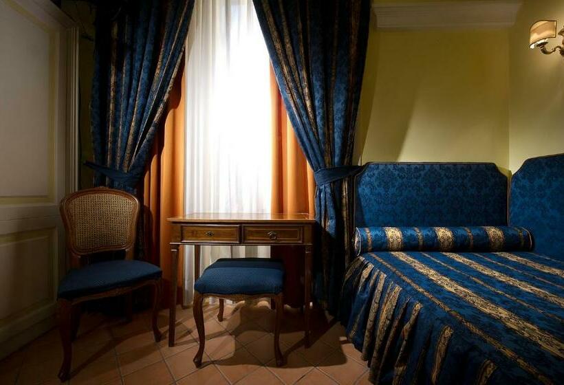 اتاق استاندارد یک نفره, Chiaja Hotel De Charme