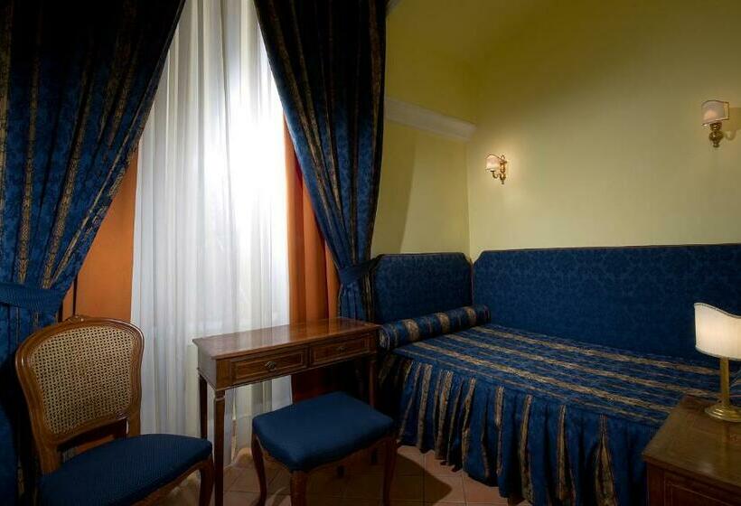 اتاق استاندارد یک نفره, Chiaja Hotel De Charme