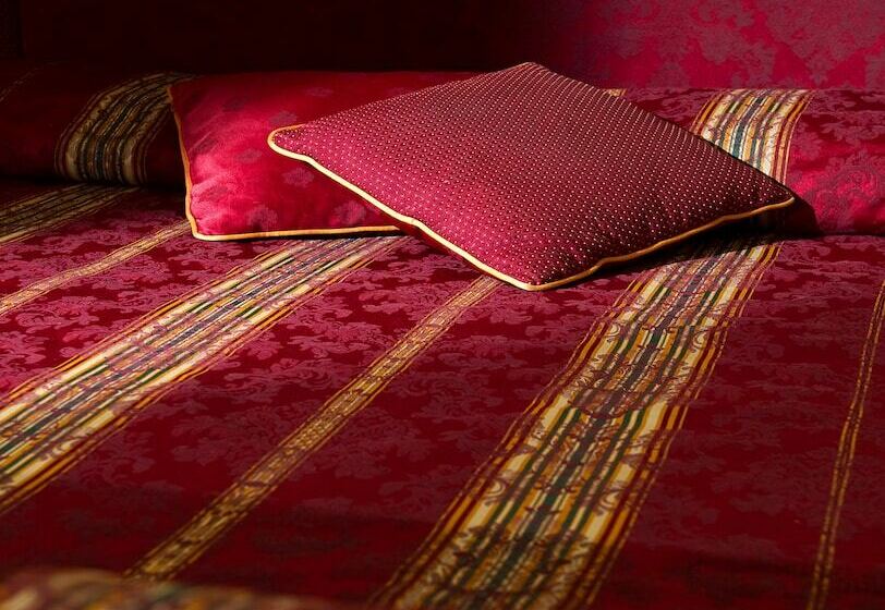 اتاق استاندارد سه نفره, Chiaja Hotel De Charme