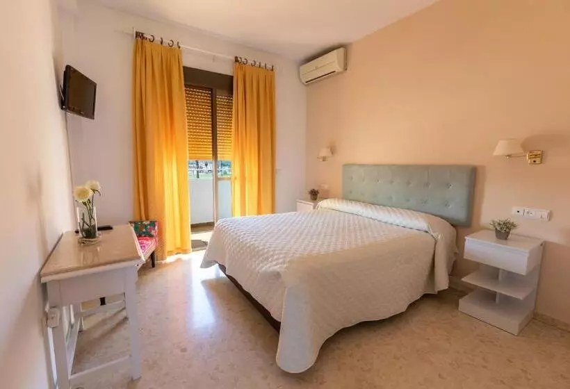コンフォートルーム, Hostal San Luis