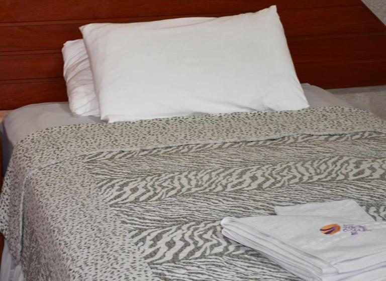 اتاق استاندارد یک نفره, 7 Calles