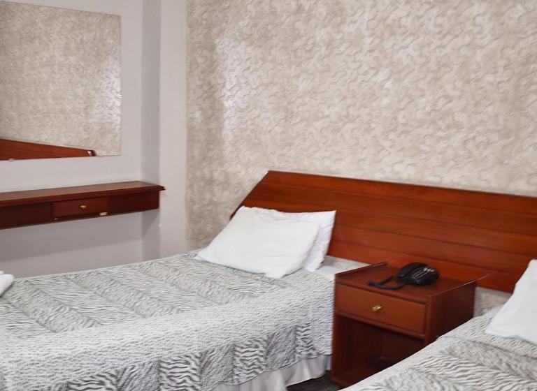 اتاق استاندارد, 7 Calles