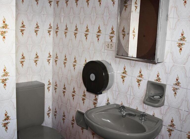 اتاق خانوادگی, 7 Calles