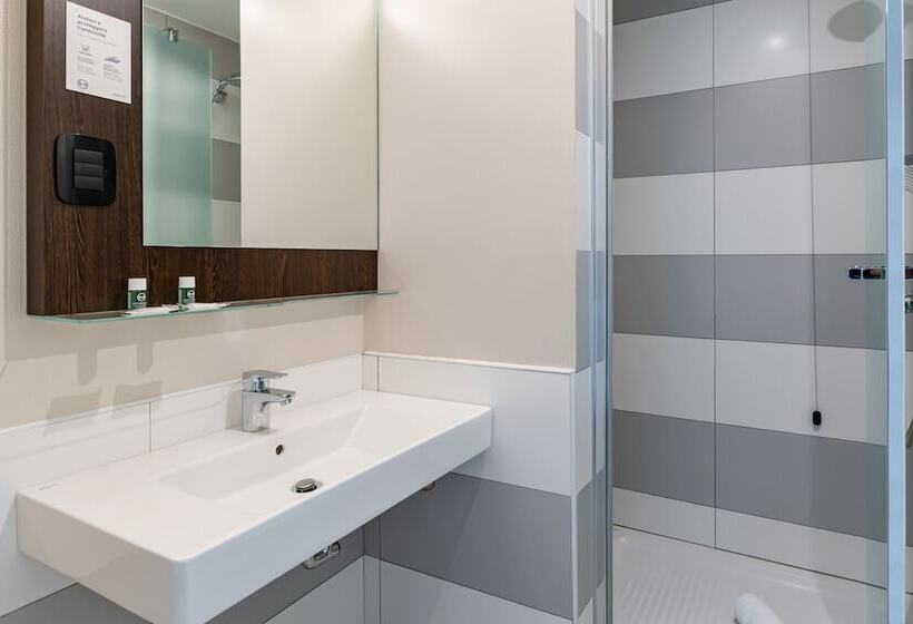 اتاق استاندارد, B&b Hotel Cremona