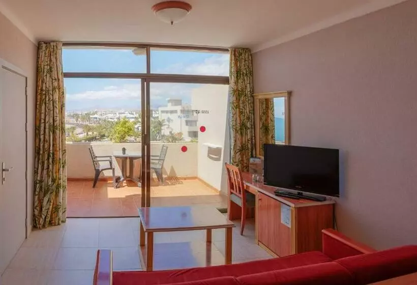 Standard Triple Room Sea View