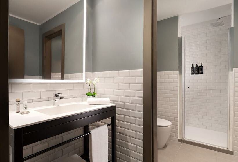 اتاق خانوادگی, Duo Milan Porta Nuova, A Tribute Portfolio