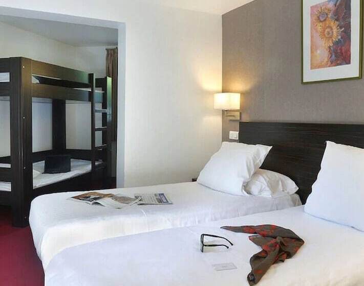 Четырехместный Номер Стандарт, Grand Hotel Sénia