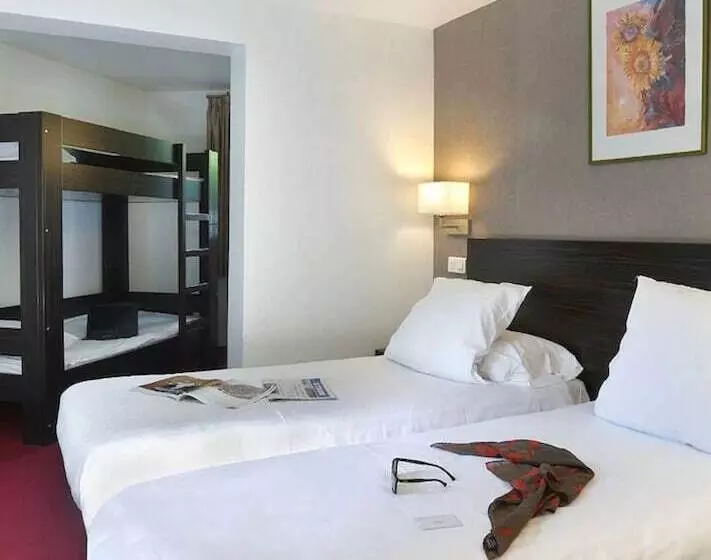 Standard Quadruple Room