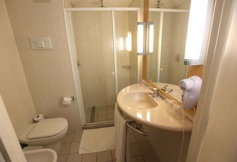 اتاق استاندارد با تخت دوبل, Ibis Buenos Aires Congreso