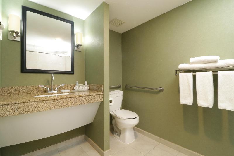 Семейный Номер, Ibis London Docklands Canary Wharf