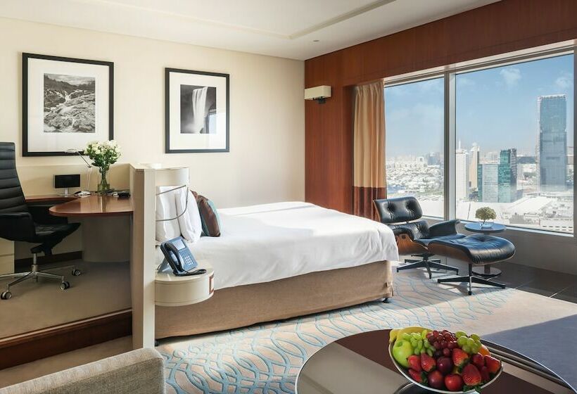 اتاق لوکس, Jumeirah Emirates Towers Dubai