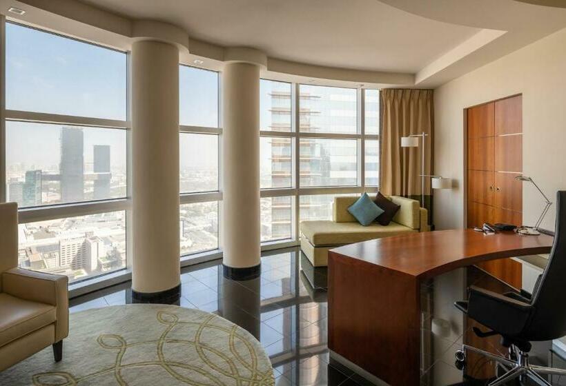 سوییت اجرایی, Jumeirah Emirates Towers Dubai