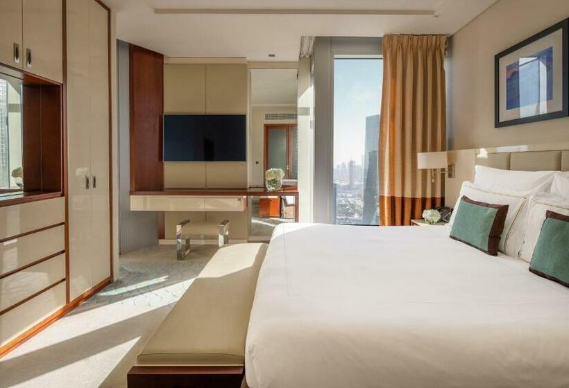 سوییت جونیور, Jumeirah Emirates Towers Dubai
