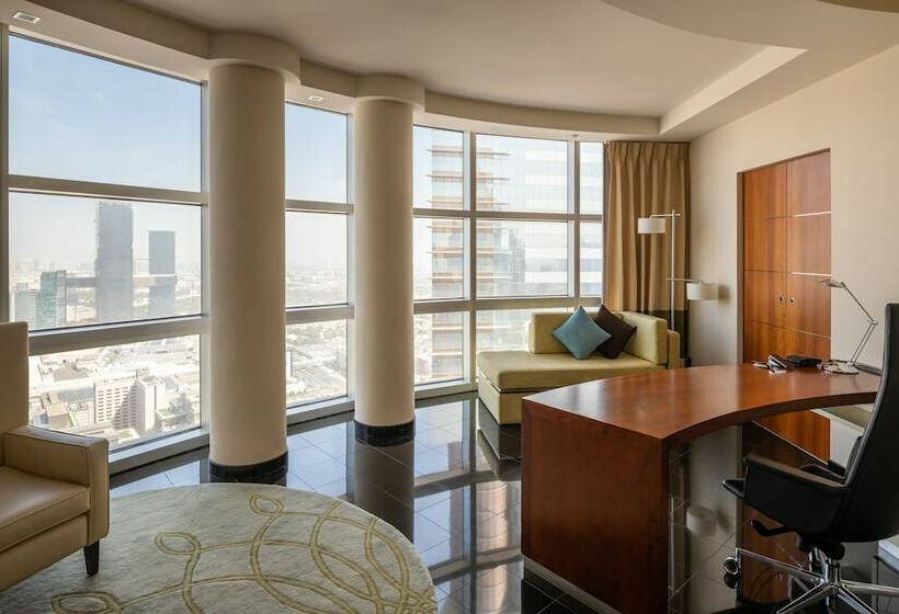 سوییت خانوادگی, Jumeirah Emirates Towers Dubai