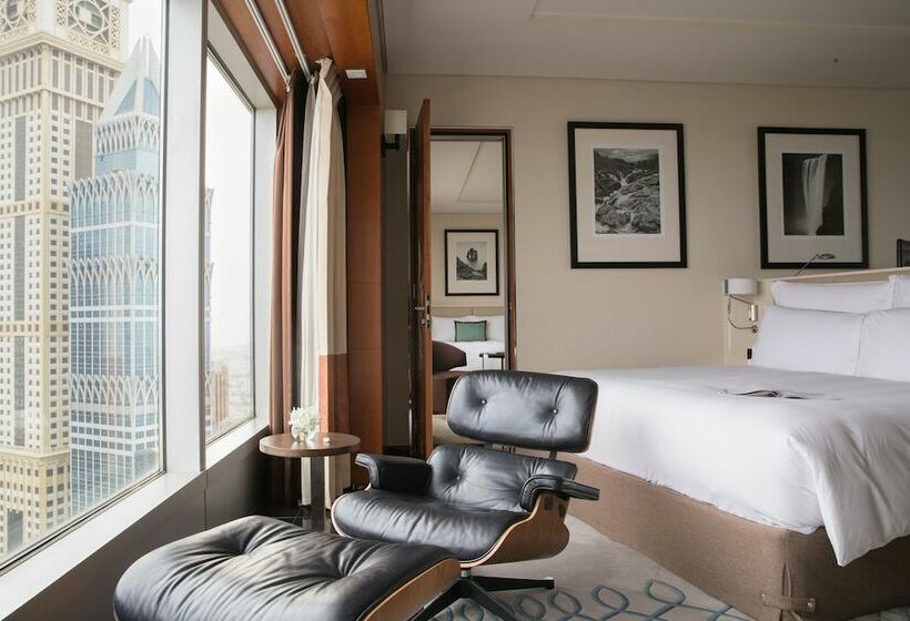 اتاق کلاب, Jumeirah Emirates Towers Dubai