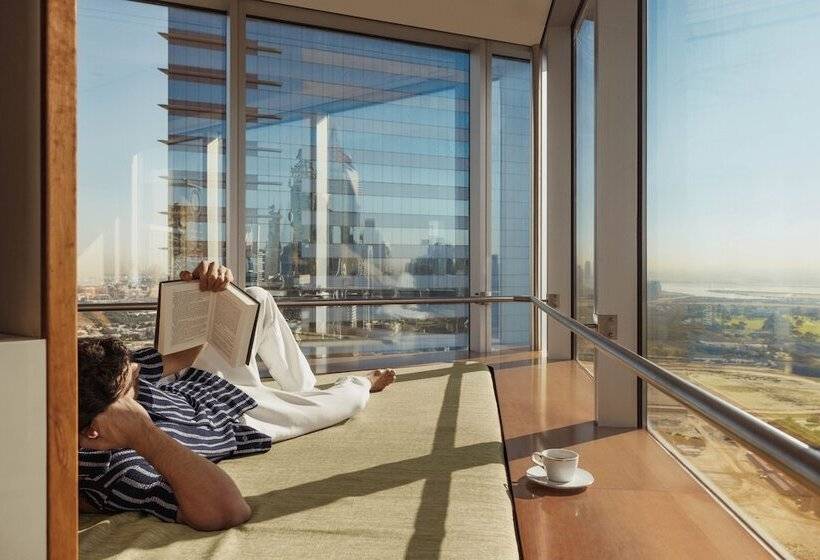 سوییت اجرایی, Jumeirah Emirates Towers Dubai