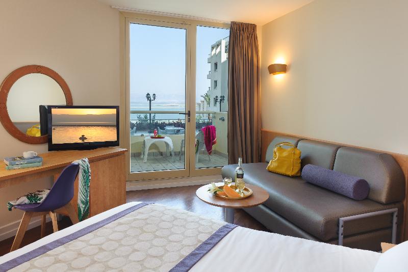 プールの見えるスーペリアルーム, Leonardo Plaza Hotel Dead Sea