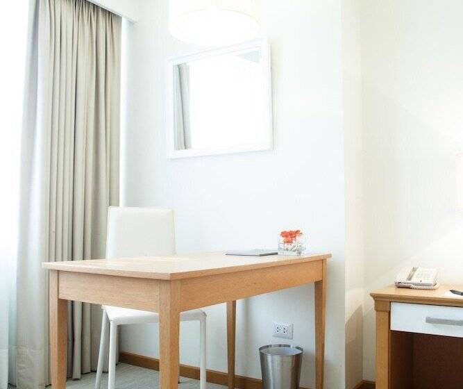 جناح جونيور إداري, Melia Lima