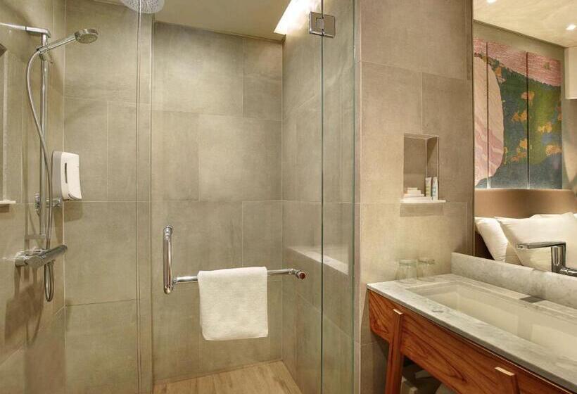 غرفة ديلوكس مطلّة علي البحر, Mercure Kuta Bali