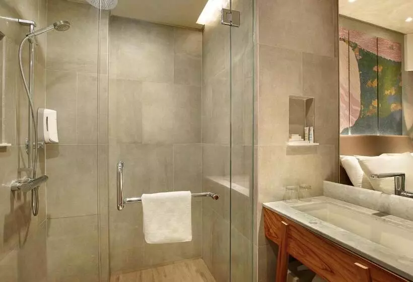 اتاق لوکس با چشم‌انداز دریا, Mercure Kuta Bali