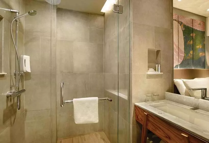 اتاق لوکس, Mercure Kuta Bali