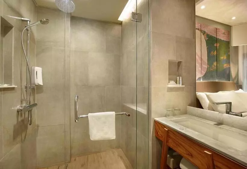 اتاق لوکس با بالکن, Mercure Kuta Bali