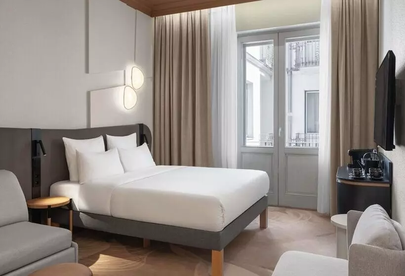 Deluxe Værelse, Mövenpick Budapest Centre