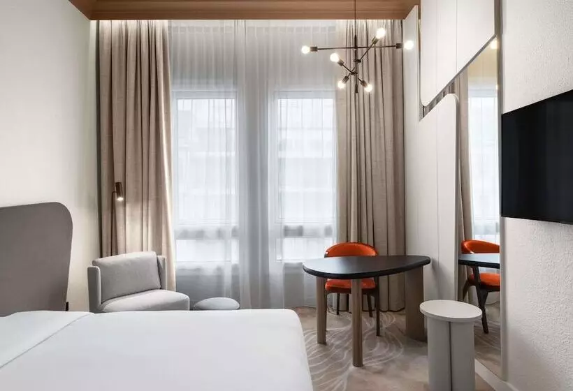 Superior Værelse, Mövenpick Budapest Centre