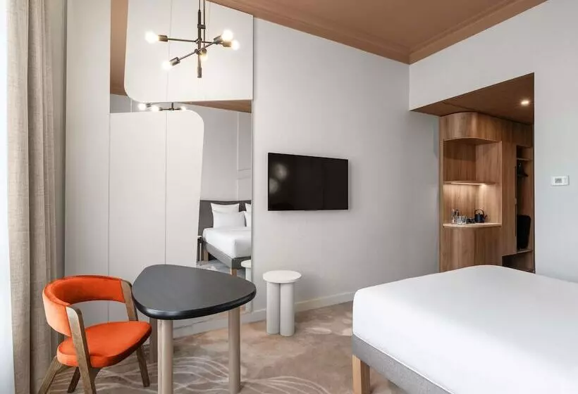 Superior Værelse, Mövenpick Budapest Centre