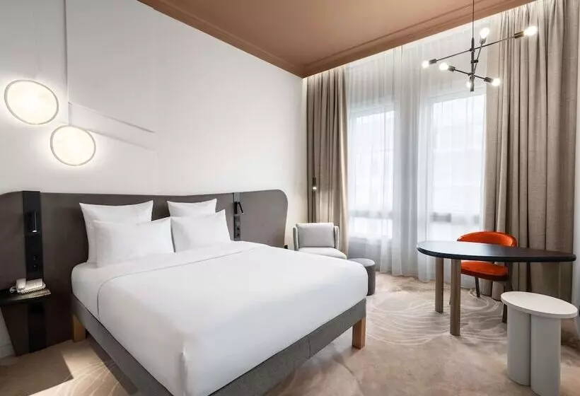 Superior Værelse, Mövenpick Budapest Centre
