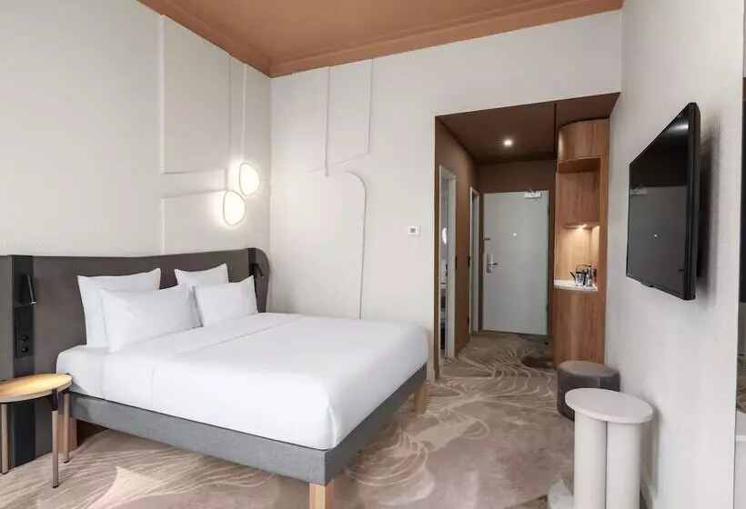 Superior Værelse, Mövenpick Budapest Centre
