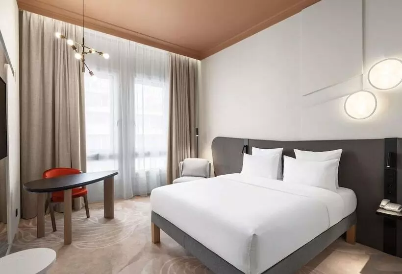 Superior Værelse, Mövenpick Budapest Centre
