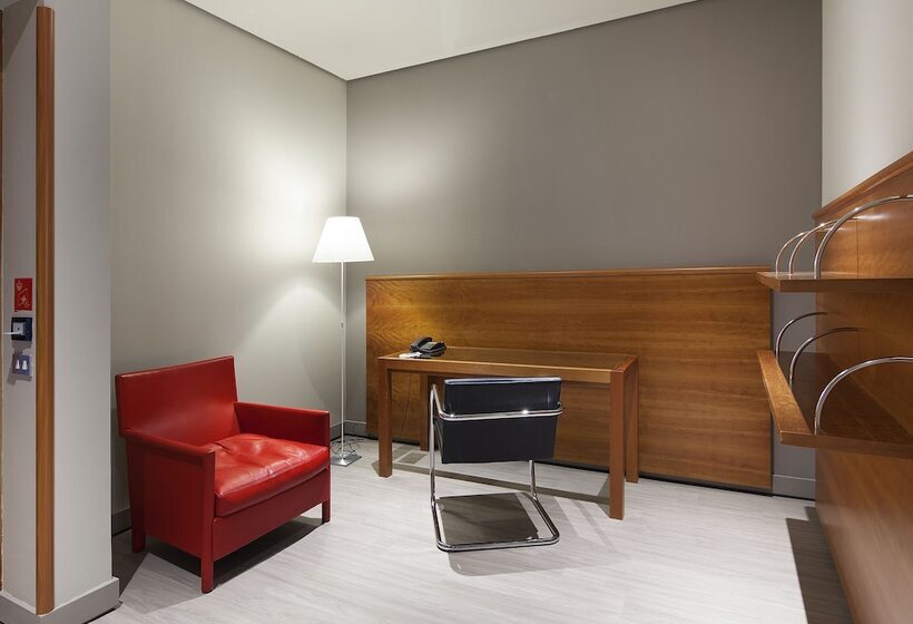 غرفة سوبيريور ثلاثية, NH Torino Lingotto Congress