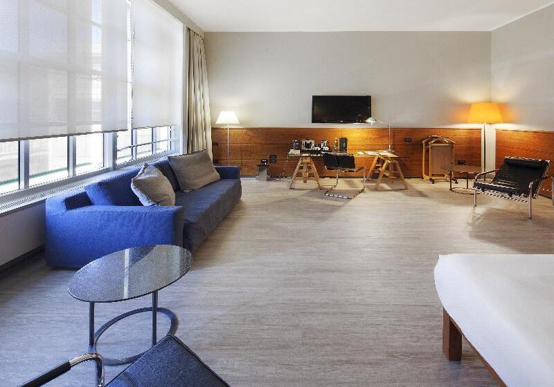 جناح, NH Torino Lingotto Congress