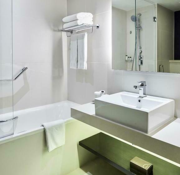Номер Superior, Pullman Dubai Creek City Centre