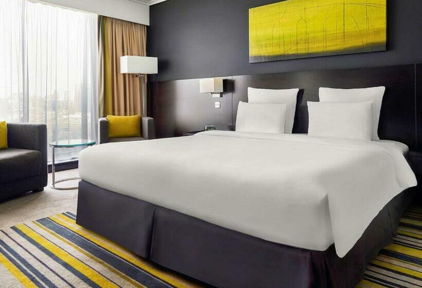 小型套房, Pullman Dubai Creek City Centre