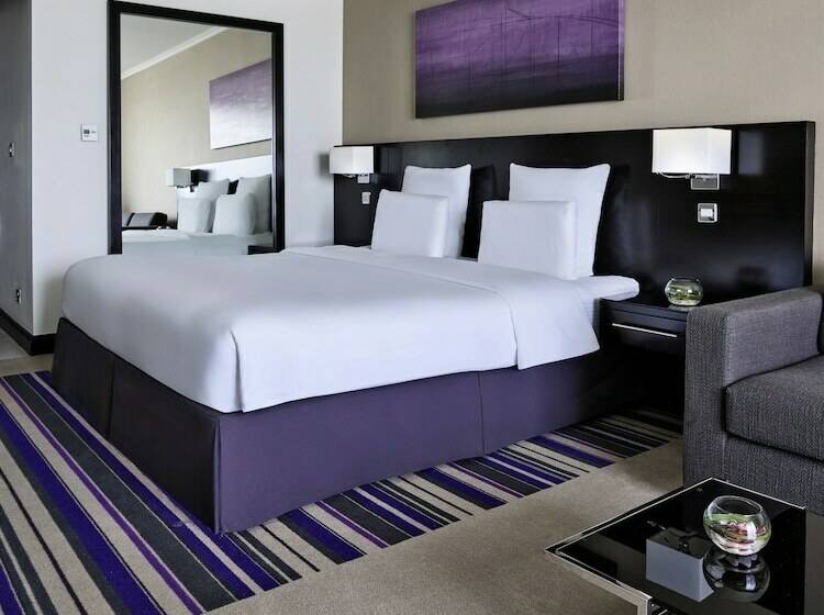 家庭间, Pullman Dubai Creek City Centre