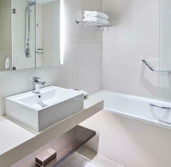 Номер Superior, Pullman Dubai Creek City Centre